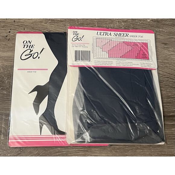 NIP On the Go Pantyhose 2 Pairs Size 2 Navy Ultra Sheer - Picture 2 of 2